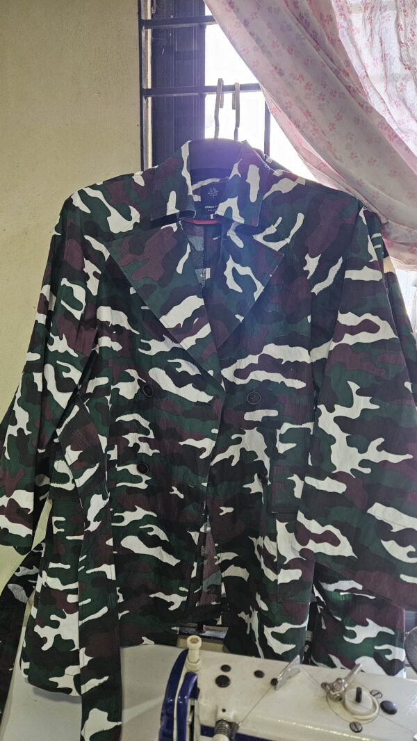 Women’s Lightweight Double-Breasted Trench Coat